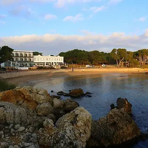 Отель Empuries