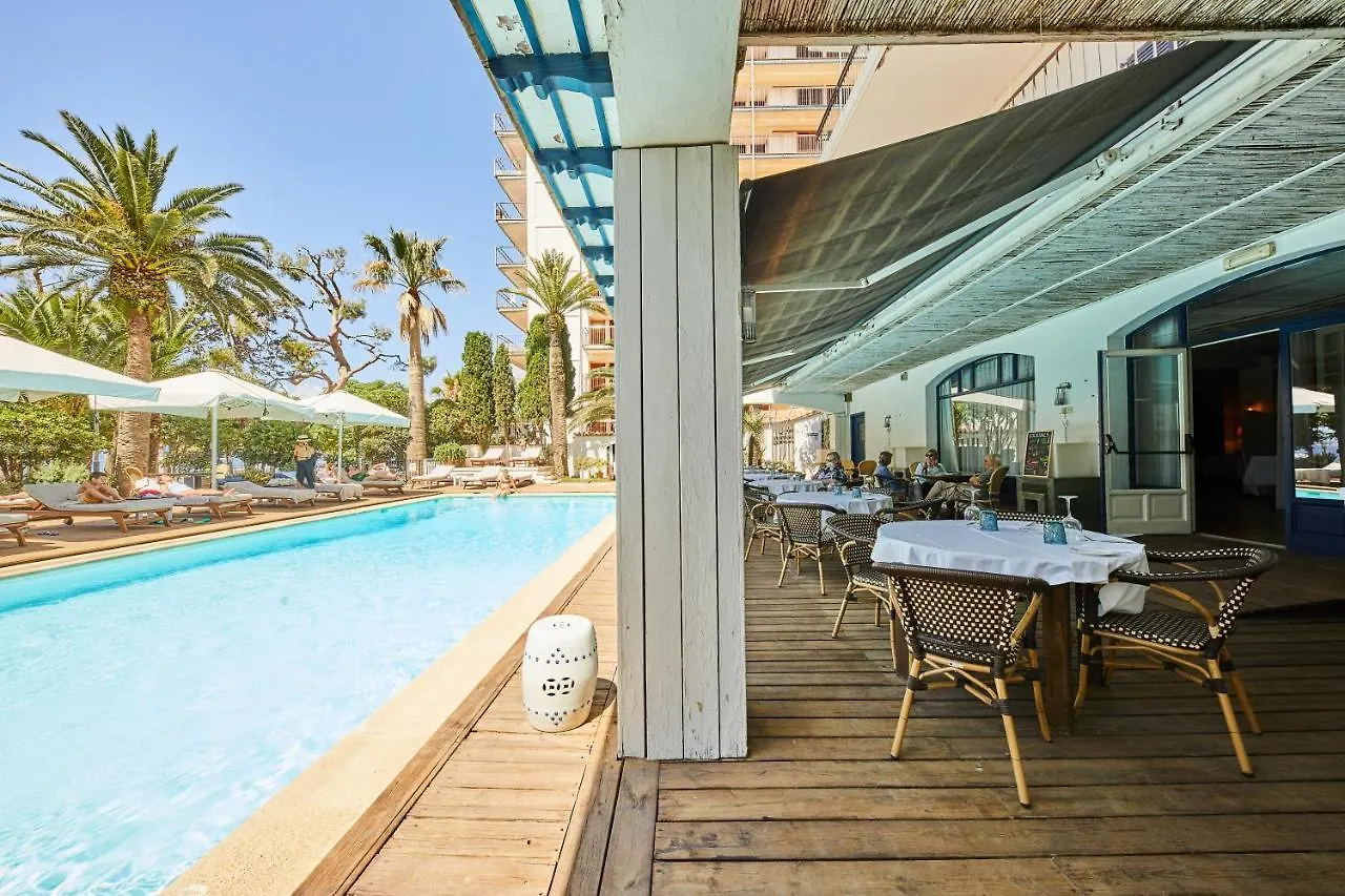 Hotel Trias Паламос 4*,
